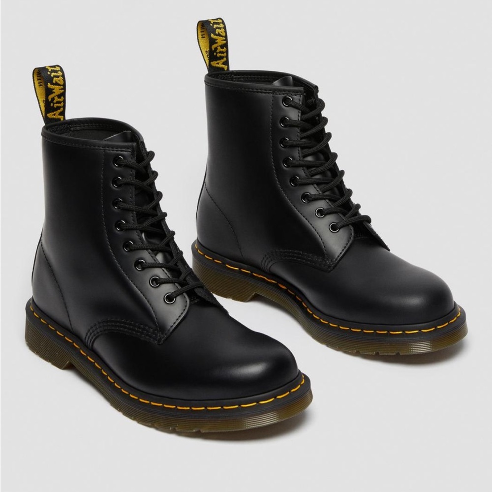 COPY - Dr. Marten 1460 SMOOTH LEATHER LACE UP BOOTS